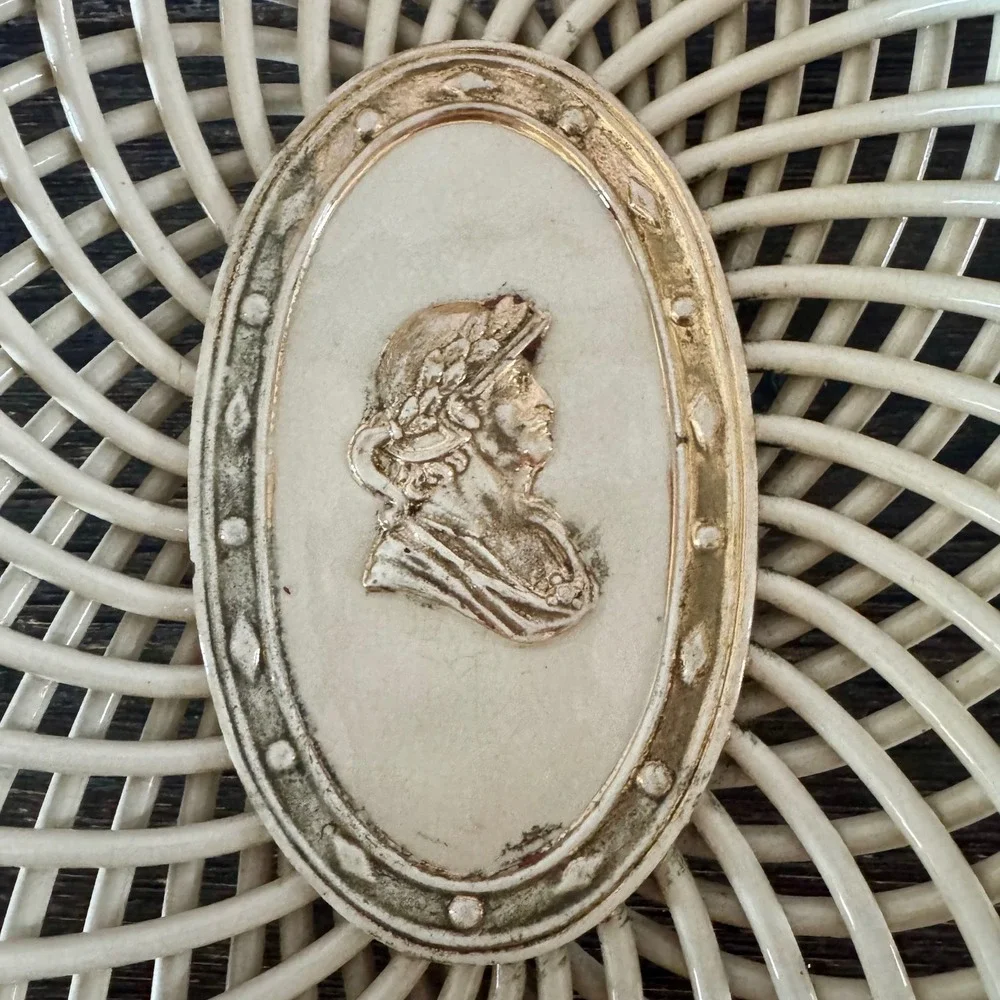 Bassano Italy Ceramic Woven Bread Basket Cream Oval Roman Cameo Medallion Bowl